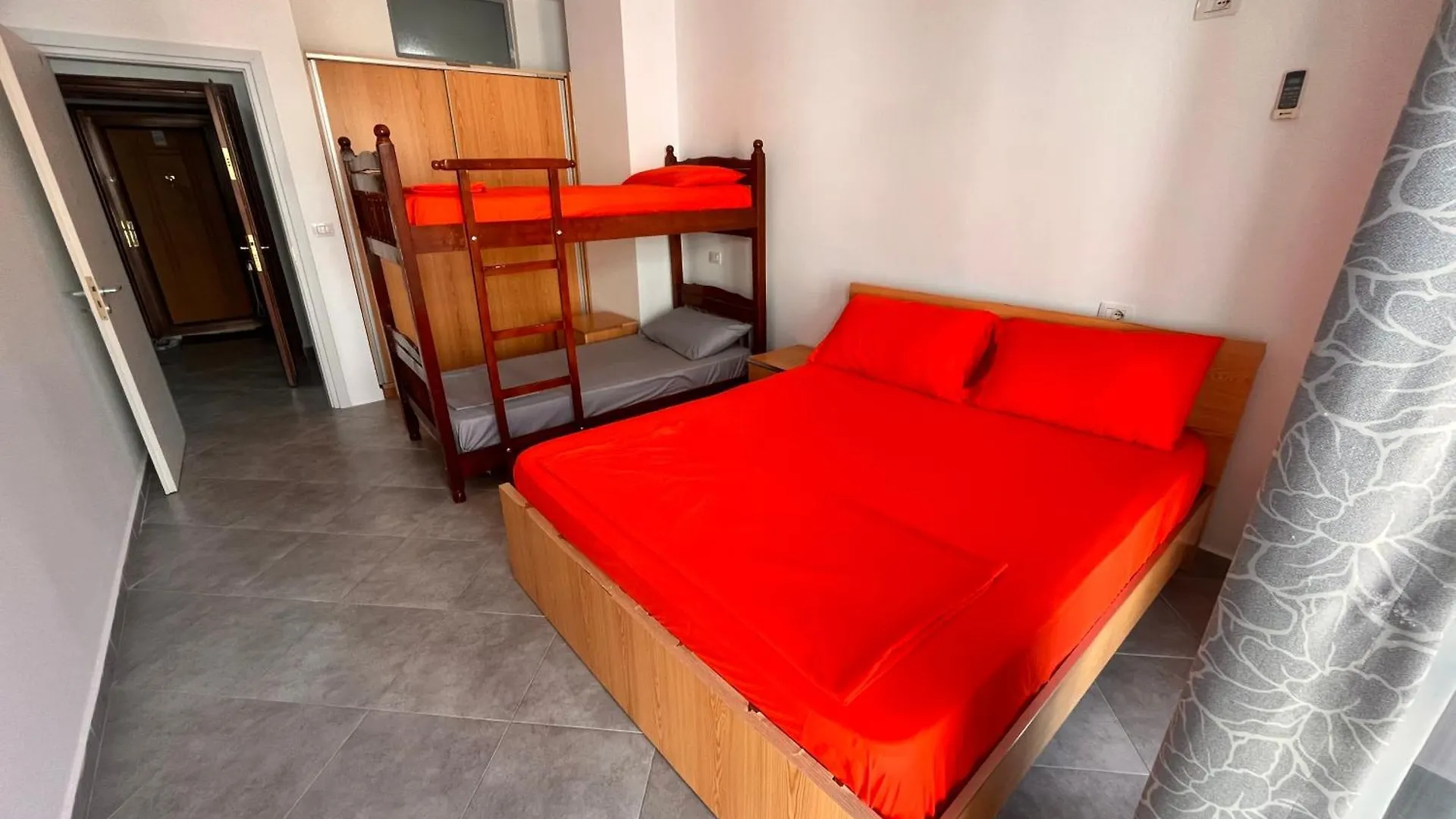 Mandis Apartments Shengjin Paskuqan